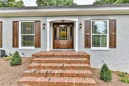 719 Peranna Place Charlotte, NC 28211