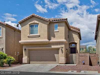 8065 Caspian Moon Dr Las Vegas, NV 89166