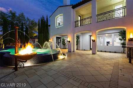 11296 Golden Chestnut Place Las Vegas, NV 89135
