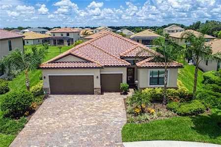 2910 Desert Plain Cove Bradenton, FL 34211