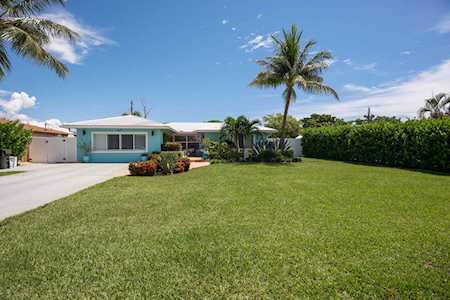 527 Jaeger Drive Delray Beach, FL 33444