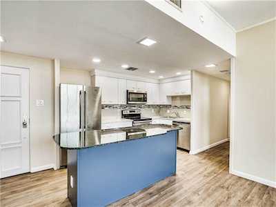1801 Lavaca St #11M Austin, TX 78701