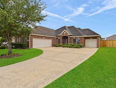 27203 Horseshoe Falls Ln Cypress, TX 77433