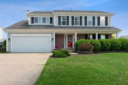97 Alexandra Ct Mundelein, IL 60060