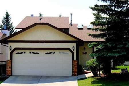 24 Sanderling Rise NW Calgary, AB t3k 3b1