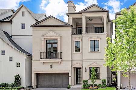 213 Memorial Parkview Dr Houston, TX 77024