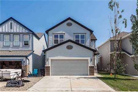 335 Copperpond Circle SE Calgary, AB T2Z 0W4