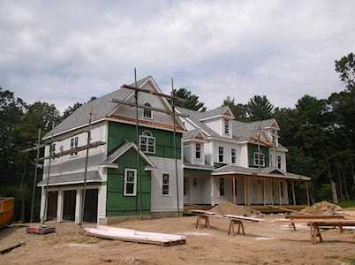 12 Deer Run Holliston, MA 01746