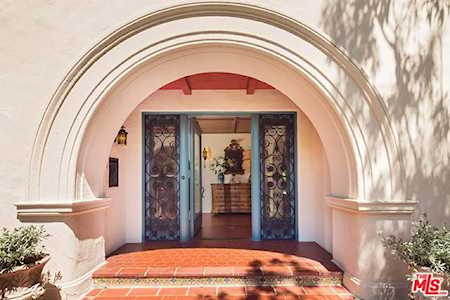 1836 Outpost Drive Los Angeles, CA 90068
