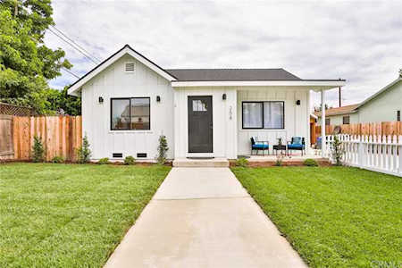 258 E 20th Street Costa Mesa, CA 92627