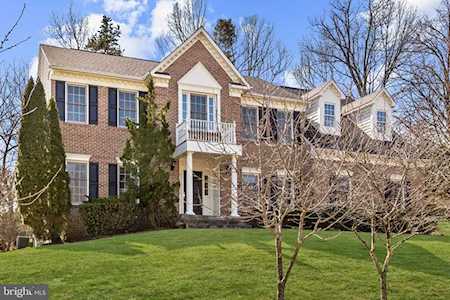11911 Crayton Ct Herndon, VA 20170