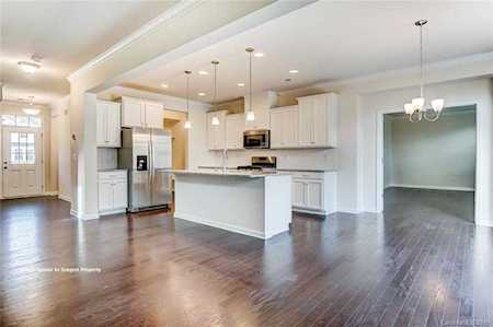 7629 Meridale Forest Dr Charlotte, NC 28269