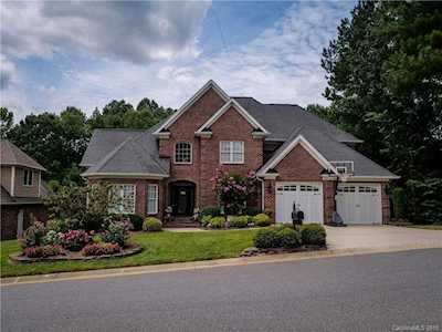 1793 Mount Carmel Circle Denver, NC 28037