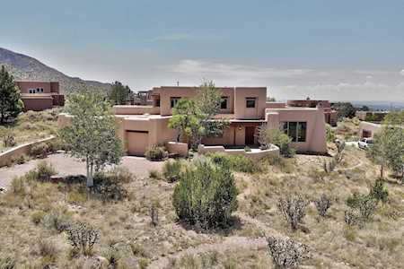 6105 Buffalo Grass Court NE Albuquerque, NM 87111