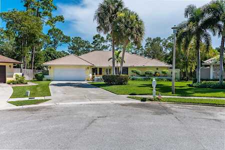 581 Kingsbury Court Wellington, FL 33414