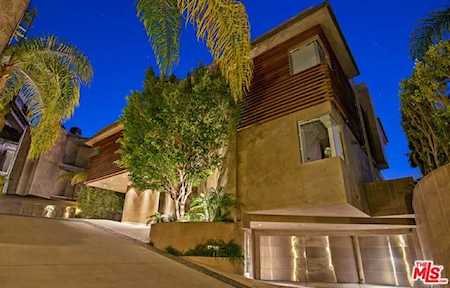 1738 Viewmont Drive Los Angeles, CA 90069