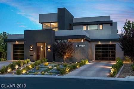 11 Drifting Shadow Way Las Vegas, NV 89135