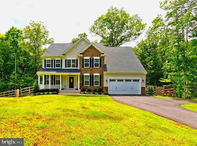 478 Long Meadow Dr Fredericksburg, VA 22406