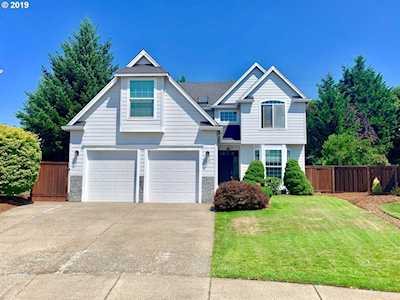 1457 NE Zachary St Hillsboro, OR 97124