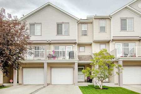 105 Everhollow Heights SW Calgary, AB T2Y 5B3