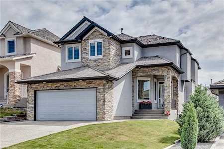12 Royal Ridge Link NW Calgary, AB T3G 5Z1
