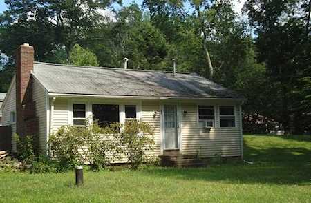 68 Shore Rd Douglas, MA 01516