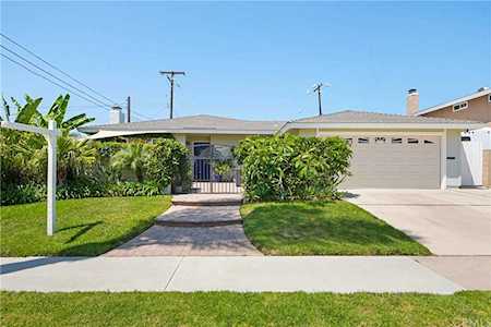 9061 Aloha Drive Huntington Beach, CA 92646