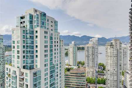 1239 W Georgia Street #2509 Vancouver, BC V6E 4R8
