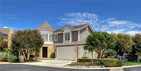 19372 Woodlands Drive Huntington Beach, CA 92648