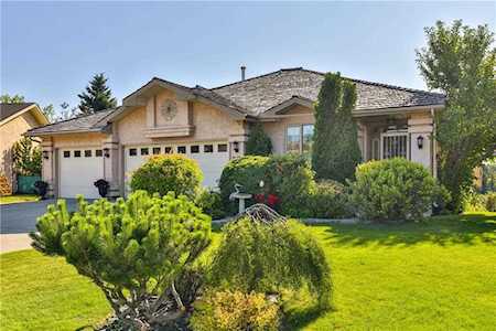 347 Hawkside Mews NW Calgary, AB T3G 3J4