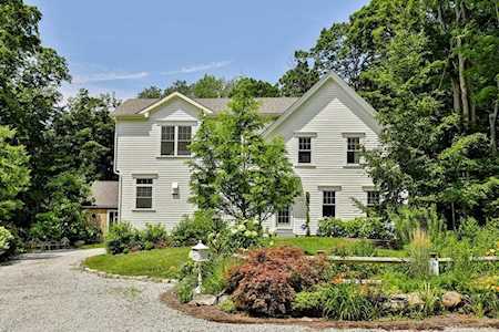 375 Hillside St Milton, MA 02186