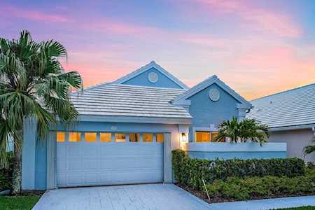 39 Dorchester Circle Palm Beach Gardens, FL 33418