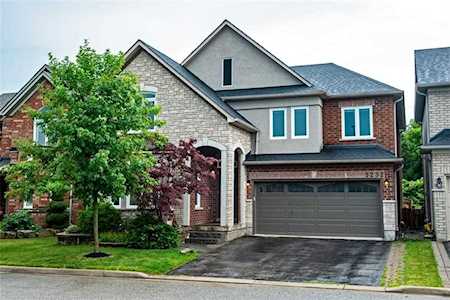 5232 Rome Crescent Burlington, ON L7L 7B7