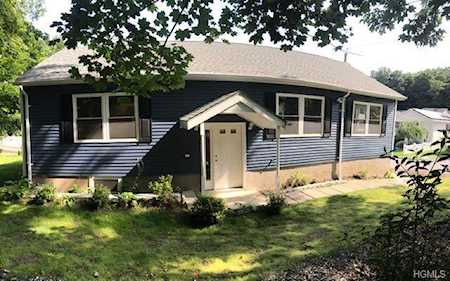 55 Sears Ave Greenburgh, NY 10523