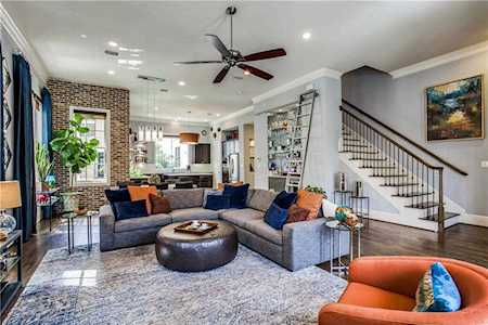 2161 Helsminster Drive Dallas, TX 75201