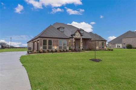 2924 Prairie View Drive Northlake, TX 76226