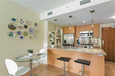 88 W 1st Avenue #205 Vancouver, BC V5Y 0K2