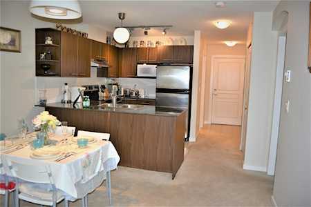 4728 Brentwood Drive #402 Burnaby, BC V5C 0G2
