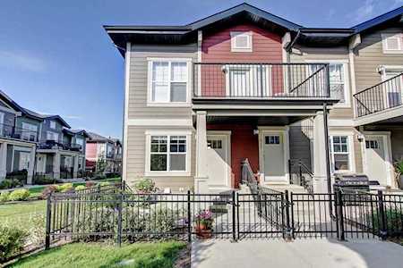319 Cranford Walk/Walkway SE Calgary, AB T3M 1R5