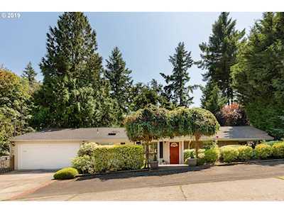 1126 SW Cheltenham St Portland, OR 97239