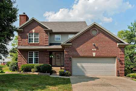 7905 Stonemeadow Dr Louisville, KY 40218