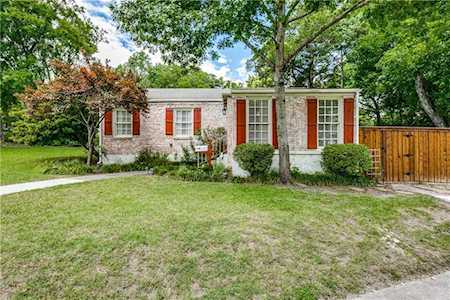 2833 Alden Avenue Dallas, TX 75211