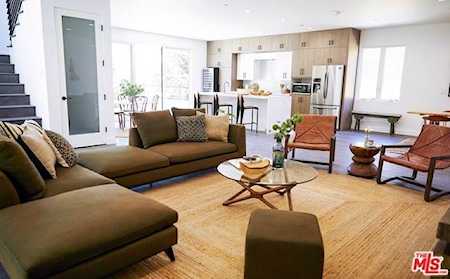 540 N Commonwealth Avenue Los Angeles, CA 90004