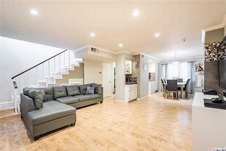 10219 Pinewood Avenue #8 Tujunga, CA 91042