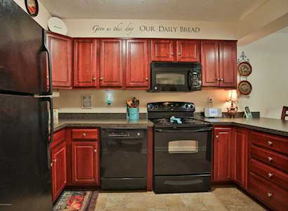 4202 Wisteria Landing Cir #201 Louisville, KY 40218