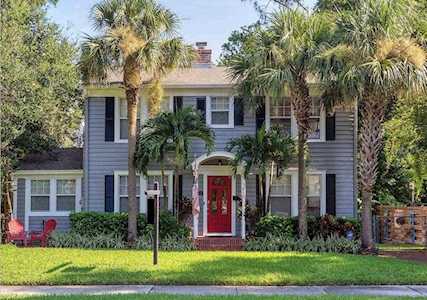 1017 E Ridgewood Street Orlando, FL 32803