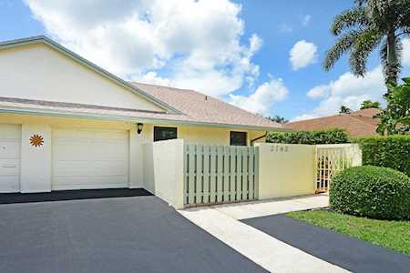 2742 SW 5Th Street Delray Beach, FL 33445