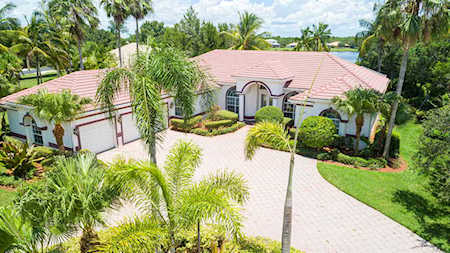 4838 SW Lake Grove Circle Palm City, FL 34990