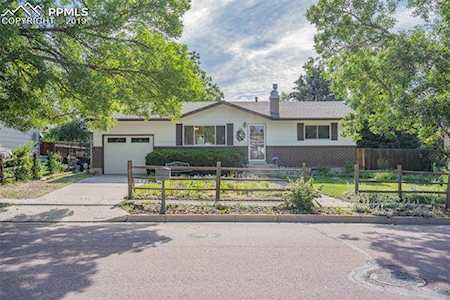 1105 Branding Iron Drive Colorado Springs, CO 80915