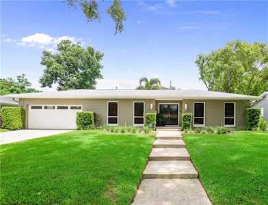 2825 Lake Arnold Place Orlando, FL 32806